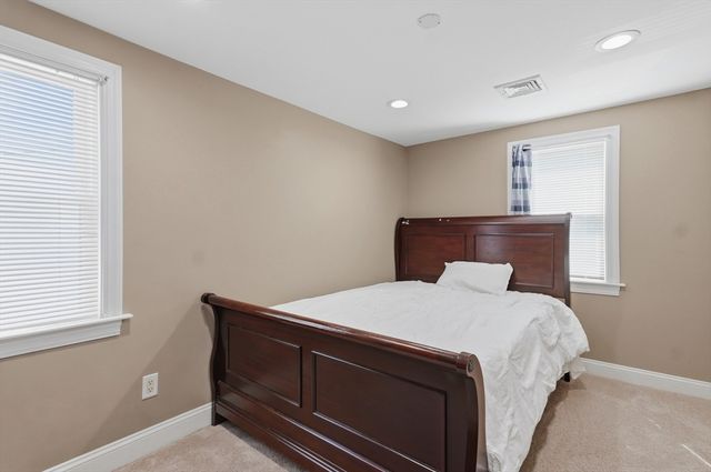 112 Stoughton St, Quincy, MA 02169