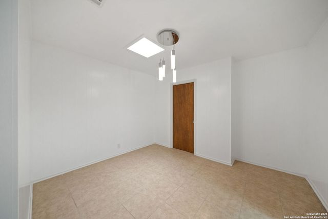 8390 N Verde, San Antonio, TX 78240