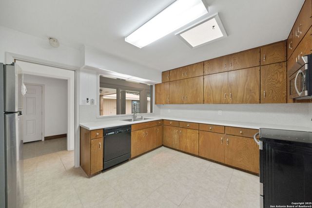 8390 N Verde, San Antonio, TX 78240