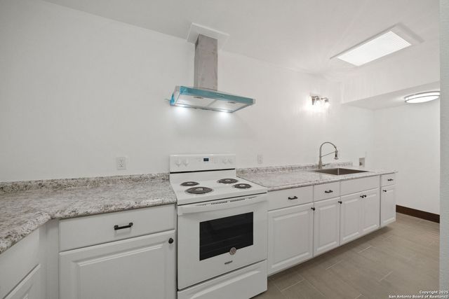 8390 N Verde, San Antonio, TX 78240