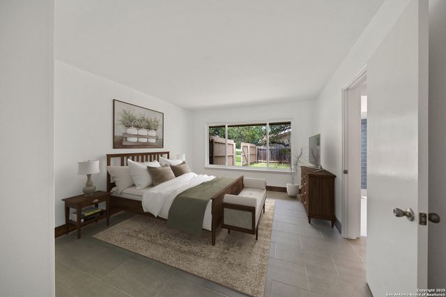 8390 N Verde, San Antonio, TX 78240