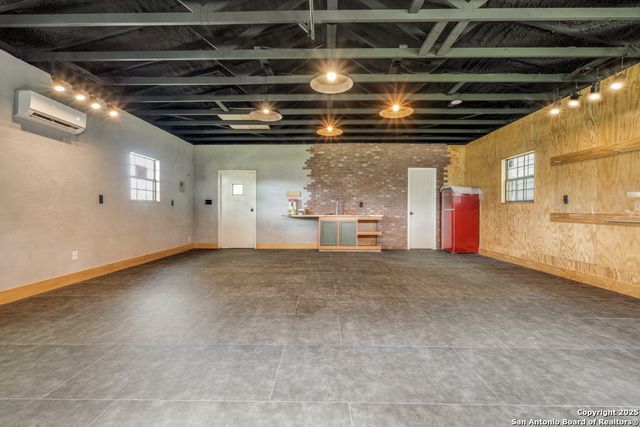 8390 N Verde, San Antonio, TX 78240