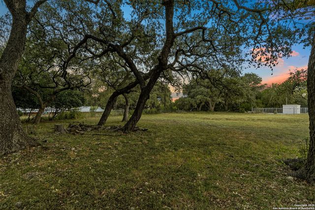 8390 N Verde, San Antonio, TX 78240