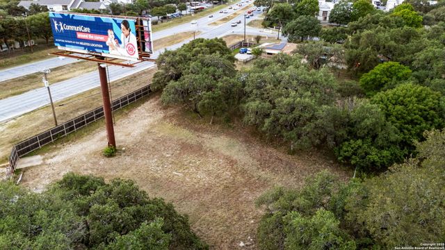 8390 N Verde, San Antonio, TX 78240