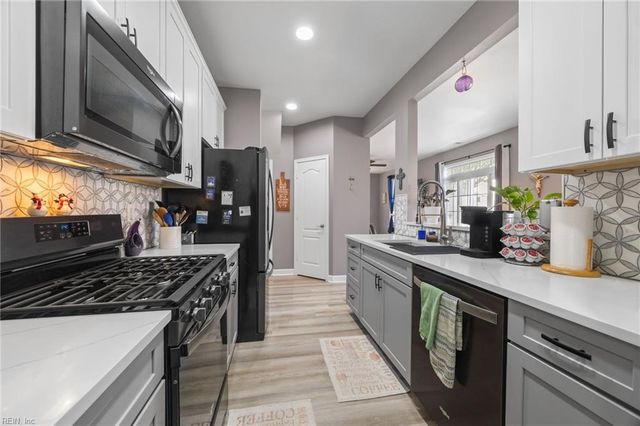 1040 Grace Hill DR, Virginia Beach, VA 23455