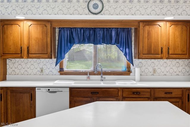 5144 Old Colony Road NW, Warren, OH 44481