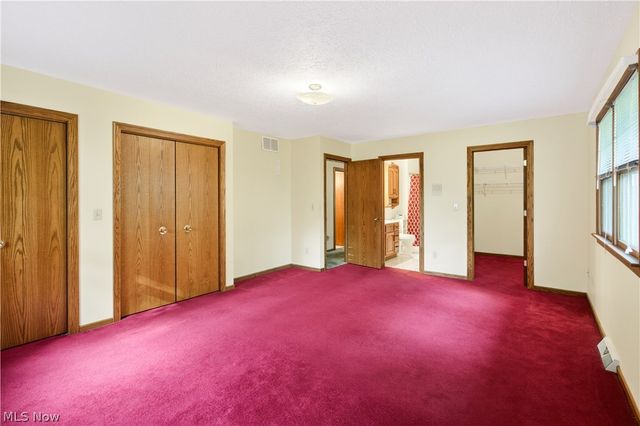 5144 Old Colony Road NW, Warren, OH 44481