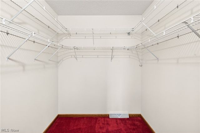 5144 Old Colony Road NW, Warren, OH 44481