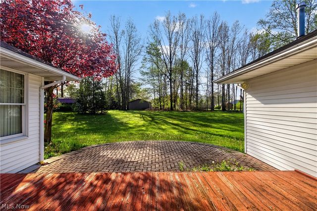 5144 Old Colony Road NW, Warren, OH 44481