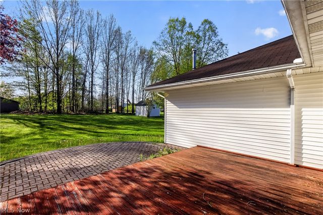 5144 Old Colony Road NW, Warren, OH 44481