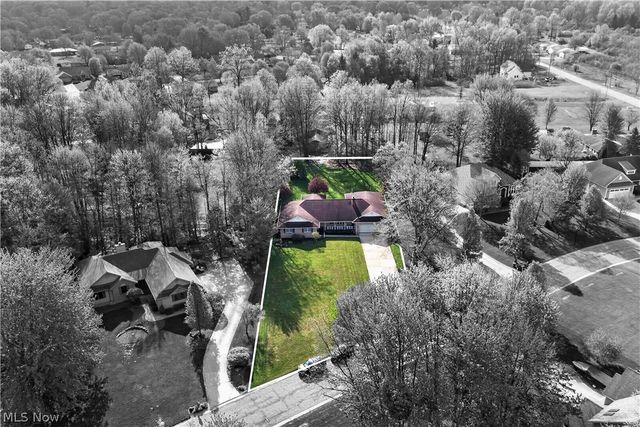 5144 Old Colony Road NW, Warren, OH 44481