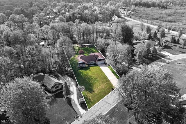 5144 Old Colony Road NW, Warren, OH 44481