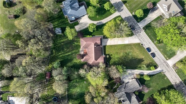 5144 Old Colony Road NW, Warren, OH 44481