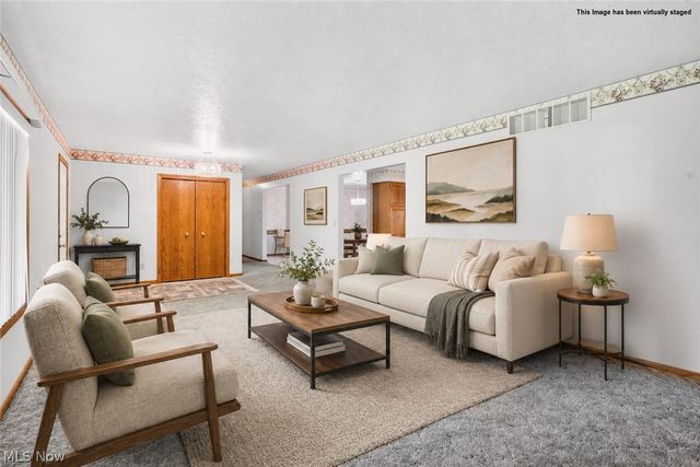 5144 Old Colony Road NW, Warren, OH 44481