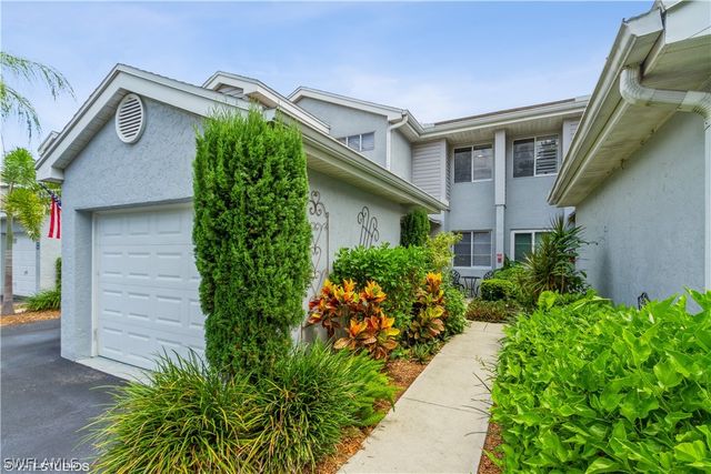 2611 Citrus Lake DR C-203, Naples, FL 34109