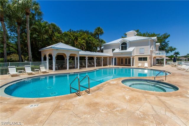 2611 Citrus Lake DR C-203, Naples, FL 34109