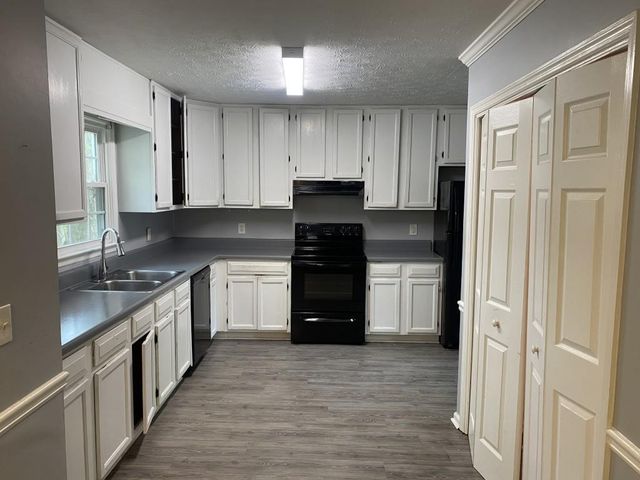 4749 Shallow Ridge Road NE, Kennesaw, GA 30144