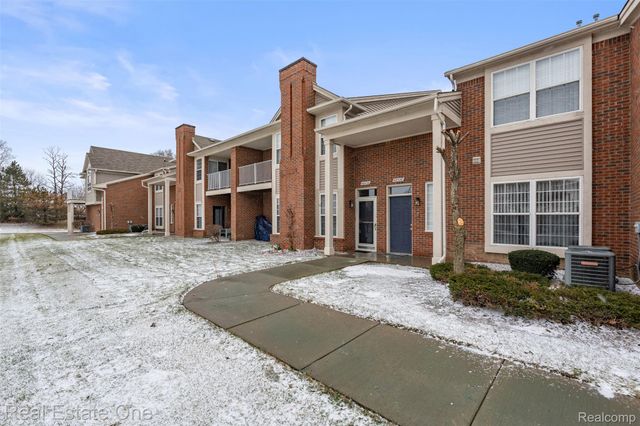 48436 Maplehurst Drive, Shelby Charter Township, MI 48317