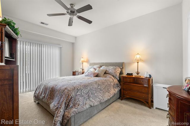 48436 Maplehurst Drive, Shelby Charter Township, MI 48317