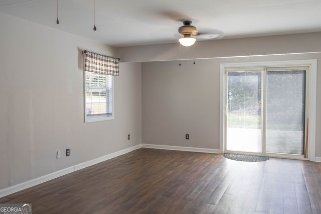 5758 Riley Farm Road, Lula, GA 30554