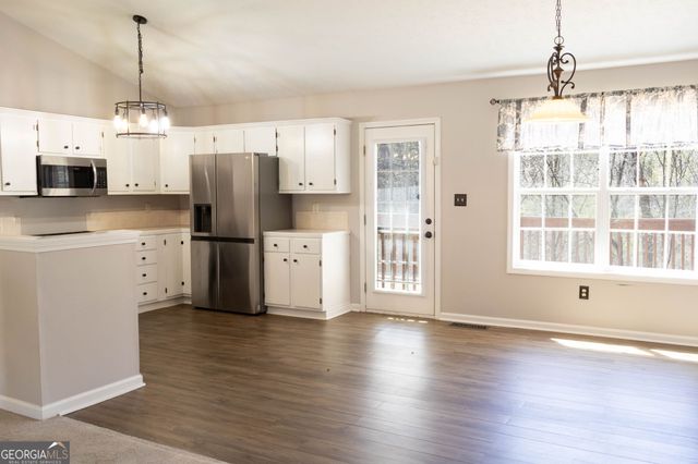 5758 Riley Farm Road, Lula, GA 30554
