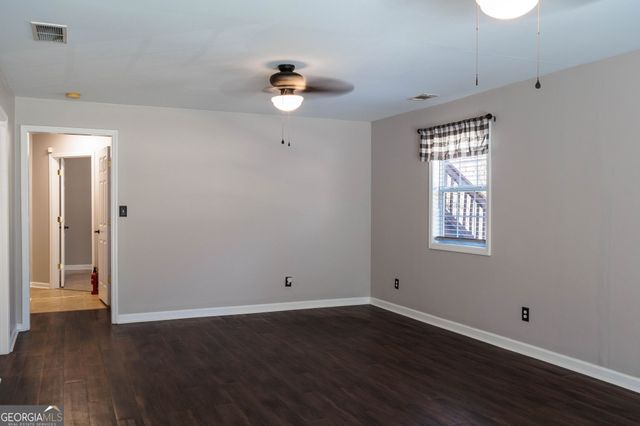 5758 Riley Farm Road, Lula, GA 30554