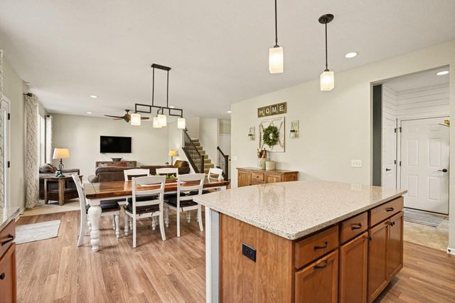 7933 205th Street W, Lakeville, MN 55044