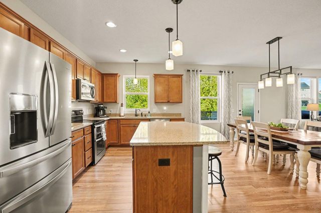 7933 205th Street W, Lakeville, MN 55044