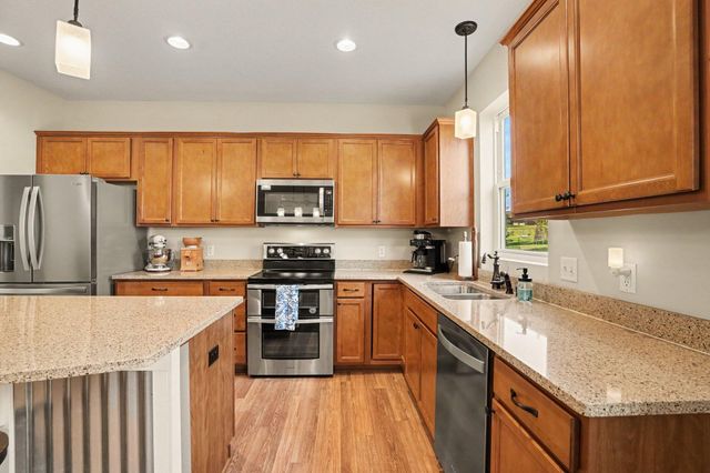 7933 205th Street W, Lakeville, MN 55044