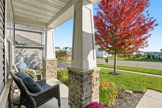 7933 205th Street W, Lakeville, MN 55044