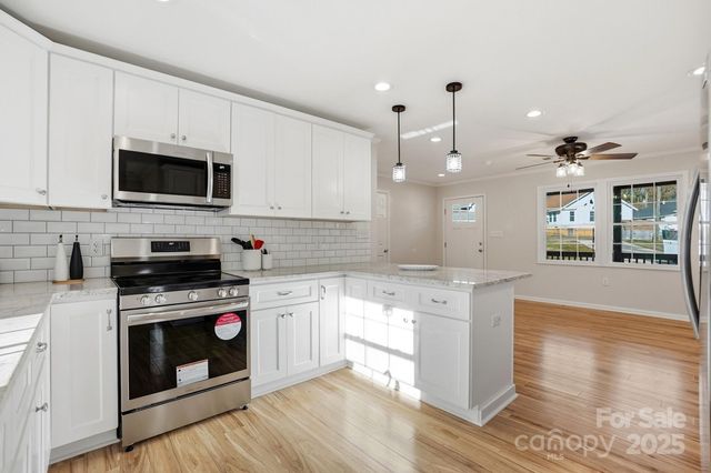 1015 W 6th Avenue B Avenue, Gastonia, NC 28052