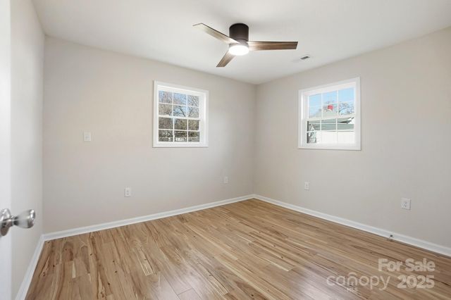 1015 W 6th Avenue B Avenue, Gastonia, NC 28052