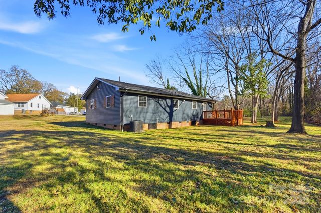 1015 W 6th Avenue B Avenue, Gastonia, NC 28052