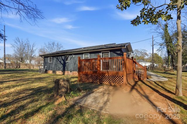 1015 W 6th Avenue B Avenue, Gastonia, NC 28052