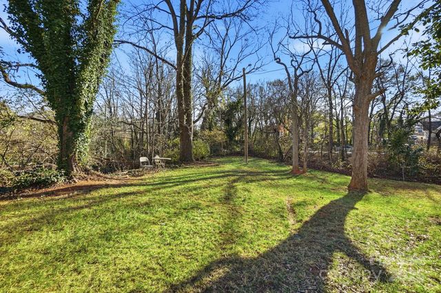 1015 W 6th Avenue B Avenue, Gastonia, NC 28052