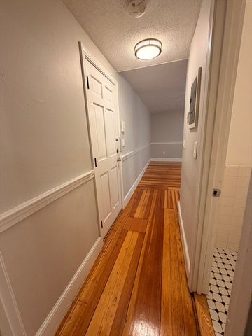 260 Washington St 36, Salem, MA 01970