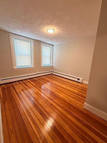 260 Washington St 36, Salem, MA 01970