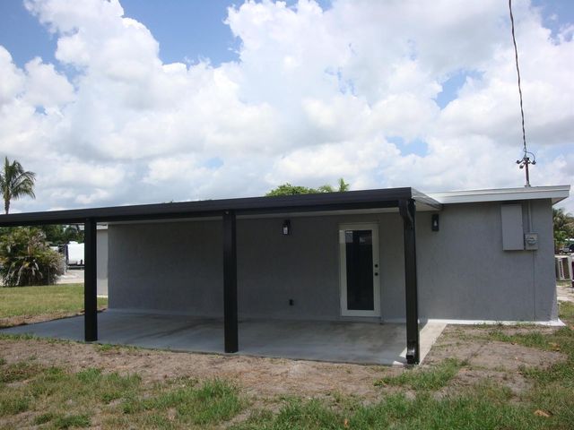 1914 Kudza Road, West Palm Beach, FL 33415