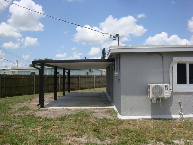 1914 Kudza Road, West Palm Beach, FL 33415