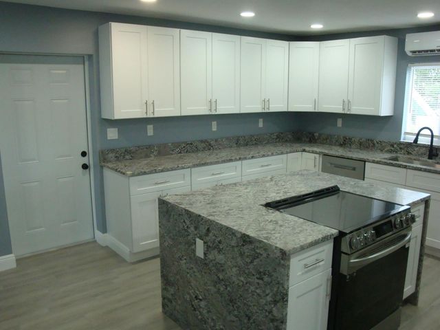1914 Kudza Road, West Palm Beach, FL 33415