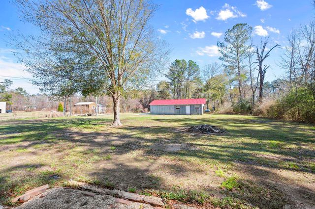 37700 Walker North Rd, Walker, LA 70785