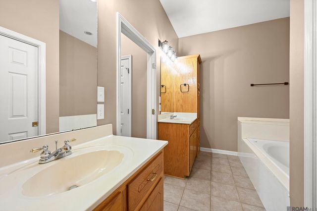 37700 Walker North Rd, Walker, LA 70785