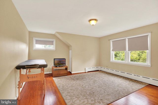 1301 BUTTER LN, Reading, PA 19606