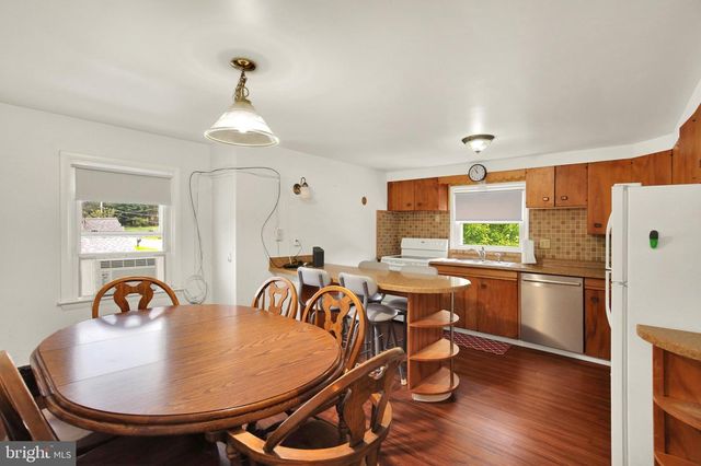 1301 BUTTER LN, Reading, PA 19606