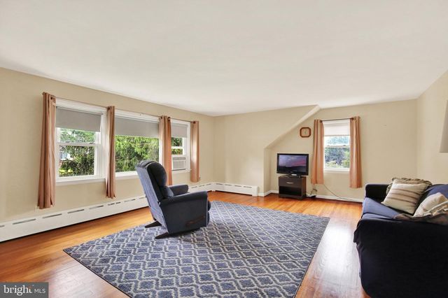 1301 BUTTER LN, Reading, PA 19606