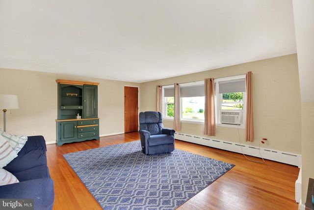 1301 BUTTER LN, Reading, PA 19606