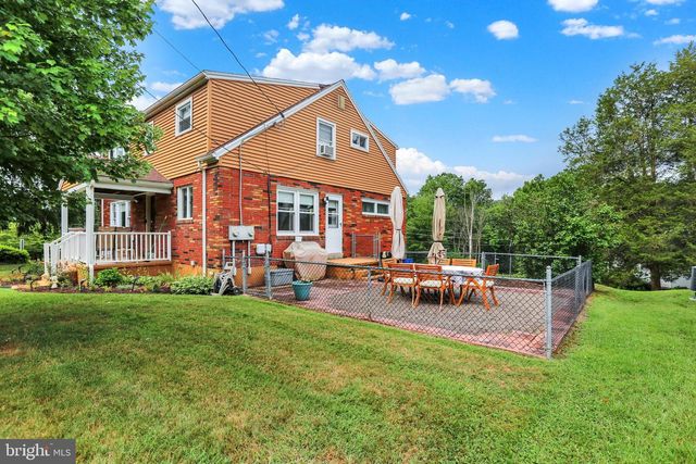 1301 BUTTER LN, Reading, PA 19606