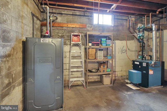 1301 BUTTER LN, Reading, PA 19606