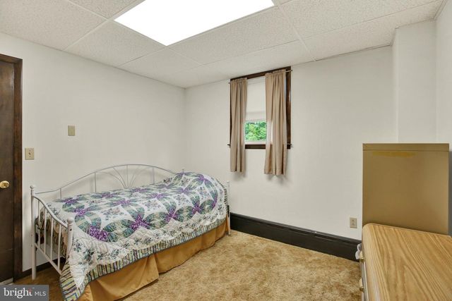 1301 BUTTER LN, Reading, PA 19606