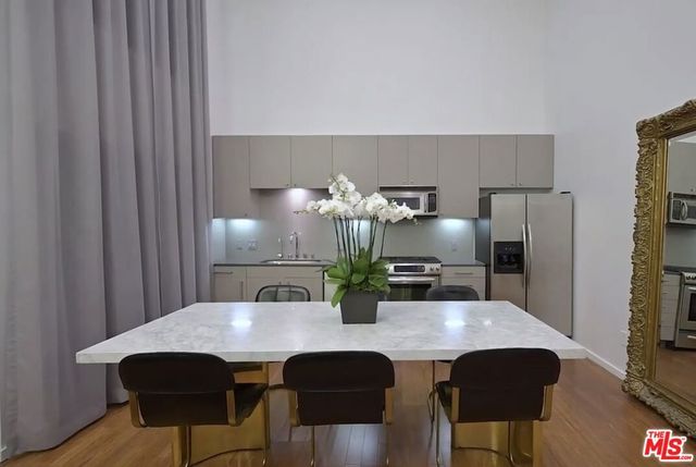 7062 Hawthorn Avenue A1, Los Angeles, CA 90028